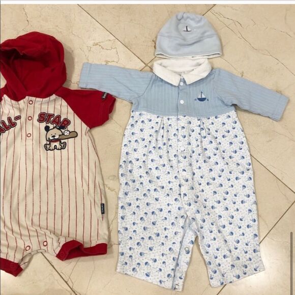 Bundle of onesies and matching hats - Picture 6 of 10